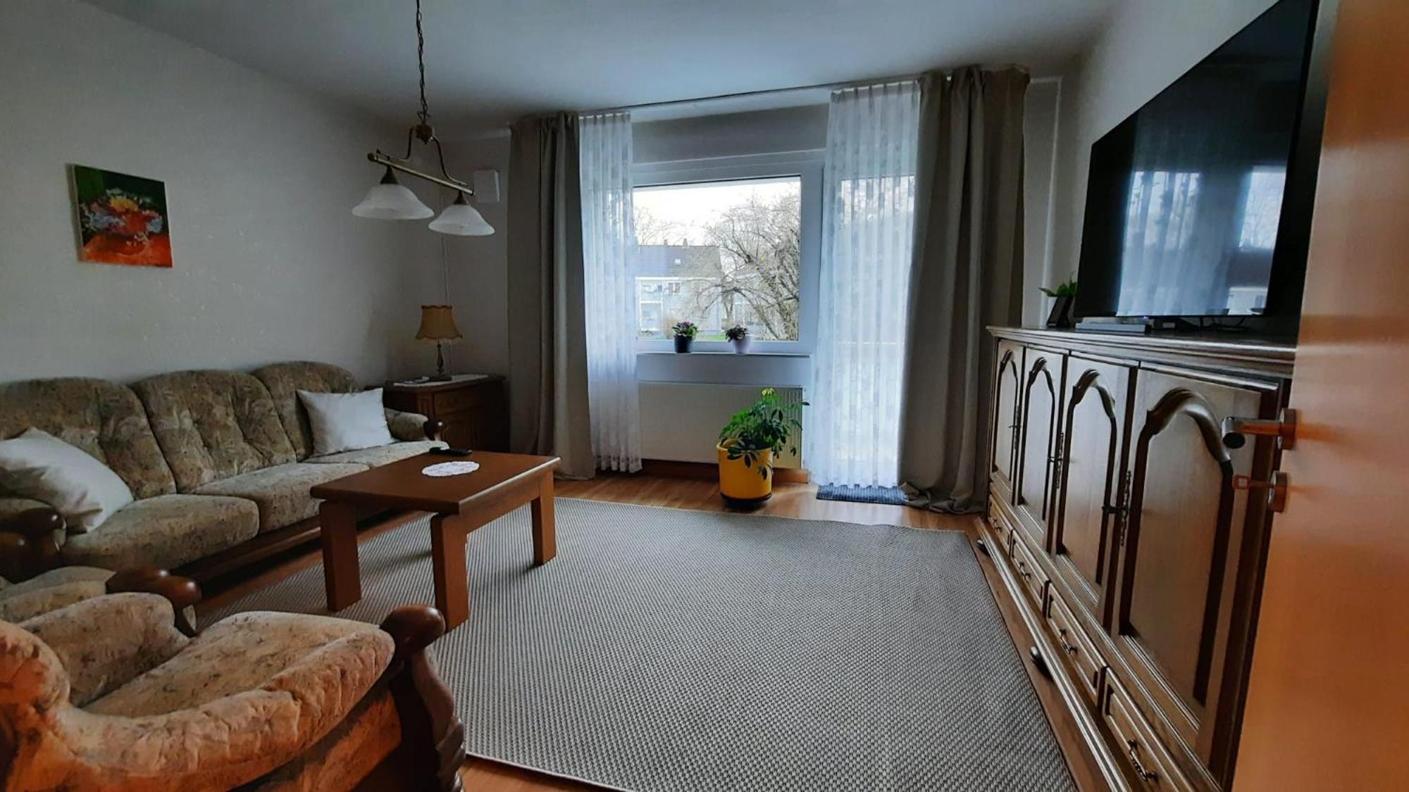 Ruhig Gelegene 2-Zi Fewo, Wallbox, Balkon Essen Exterior foto