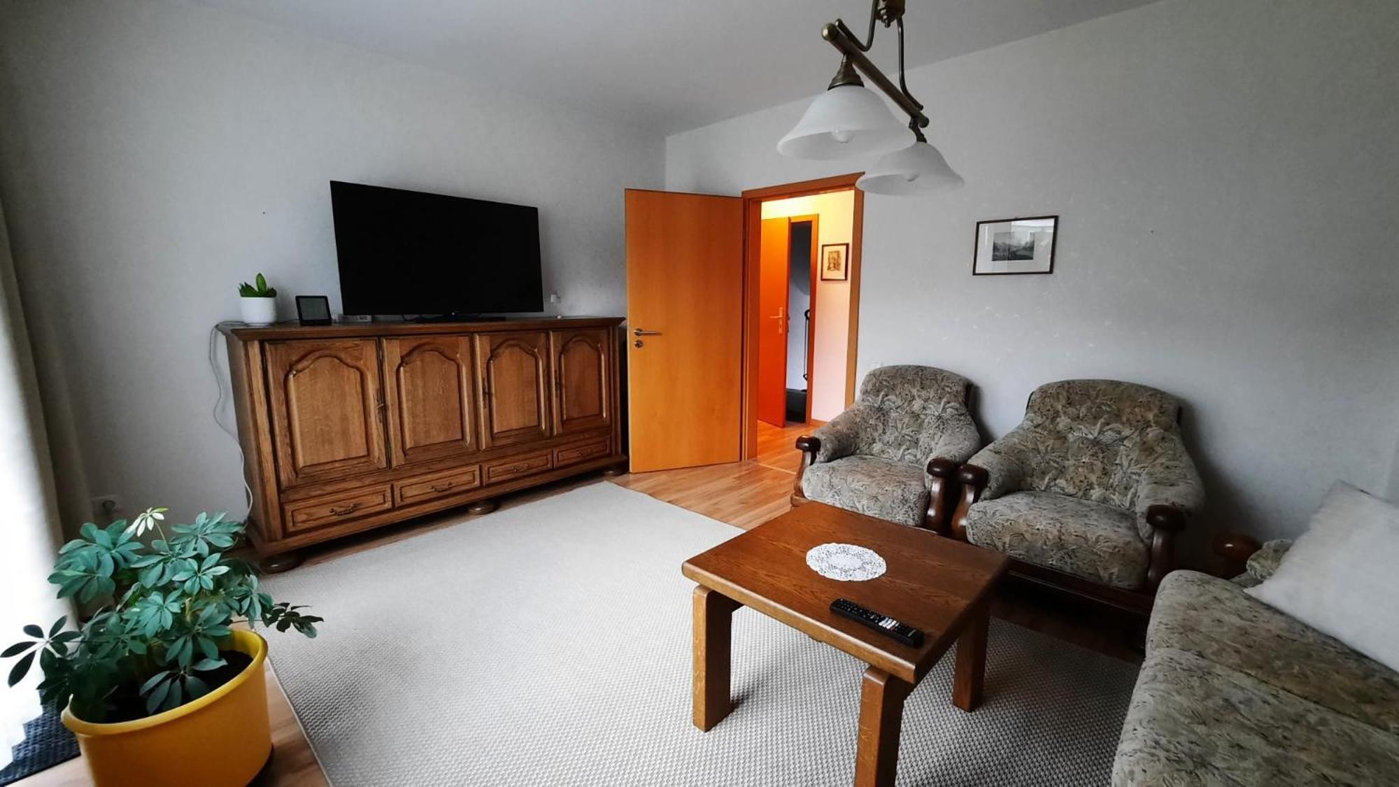 Ruhig Gelegene 2-Zi Fewo, Wallbox, Balkon Essen Exterior foto